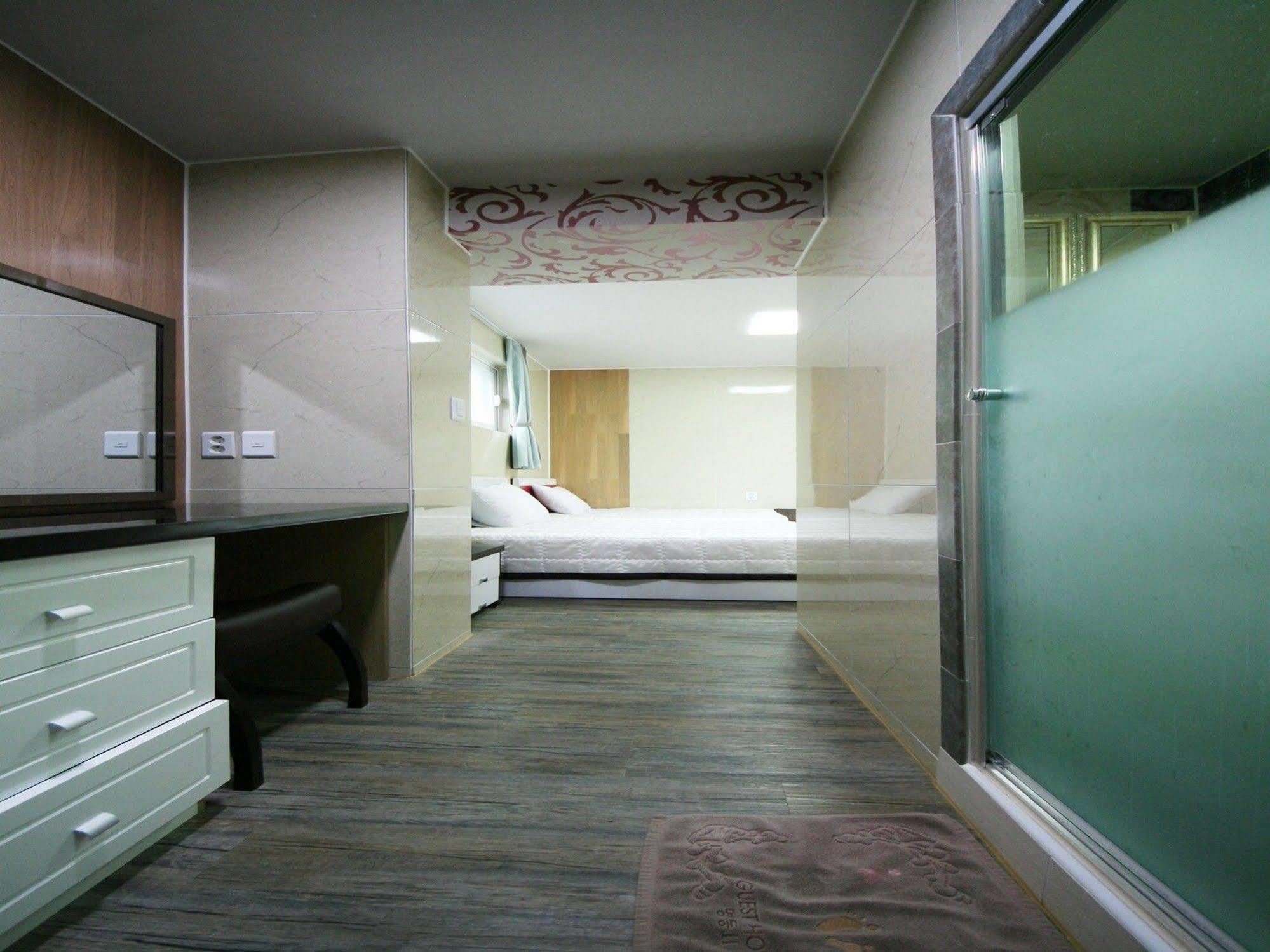 Guesthouse Myeongdong 2 Seoul Exterior foto
